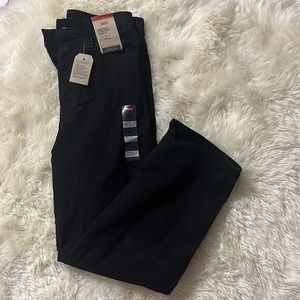 Levi’s Ribcage Straight Ankle Corduroy Pants
